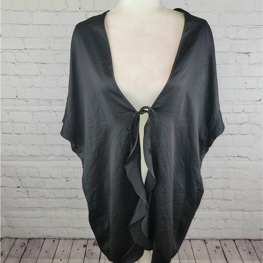 Victoria Secrets Black Front Tie Ruffle Sleeve One Size  Robe New with Tags